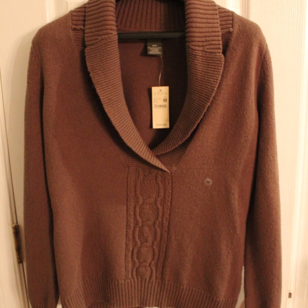 EDDIE BAUER WOMENS SWEATER    MEDIUM   BRAND NEW WITH TAG